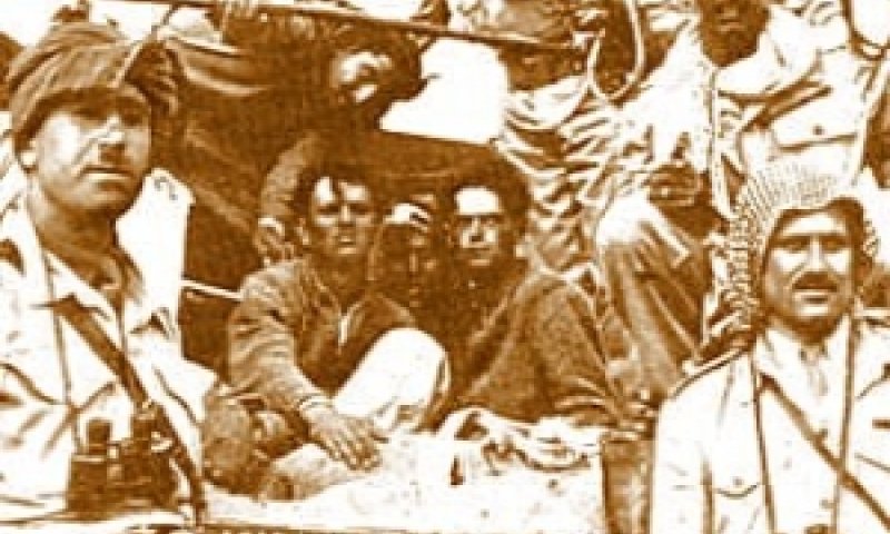 תושבי כפר עציון שנכנעו, ומאוחר יותר נטבחו [צילום: עיתון ירדני]
