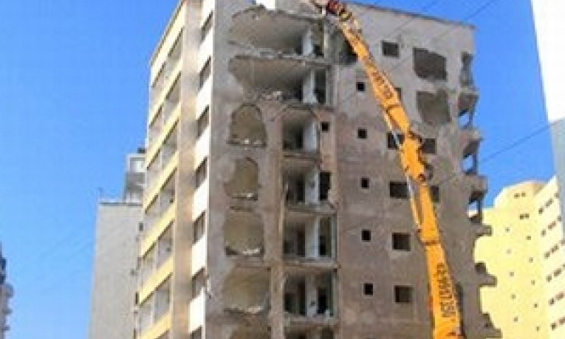 מלון טופז בנתניה לפני ההריסה [צילום: באדיבות בני וצביקה בע"מ]