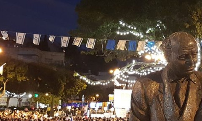 ביאליק. "בלי שבת אין אנושות"