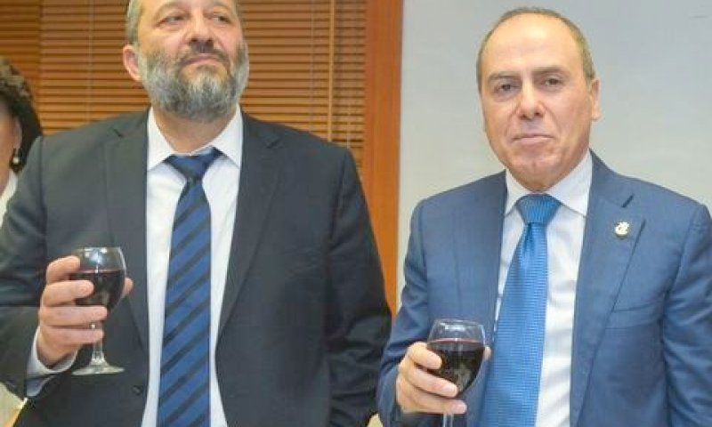 שלום ודרעי. מתנגדים לתוכנית [צילום: פלאש 90]