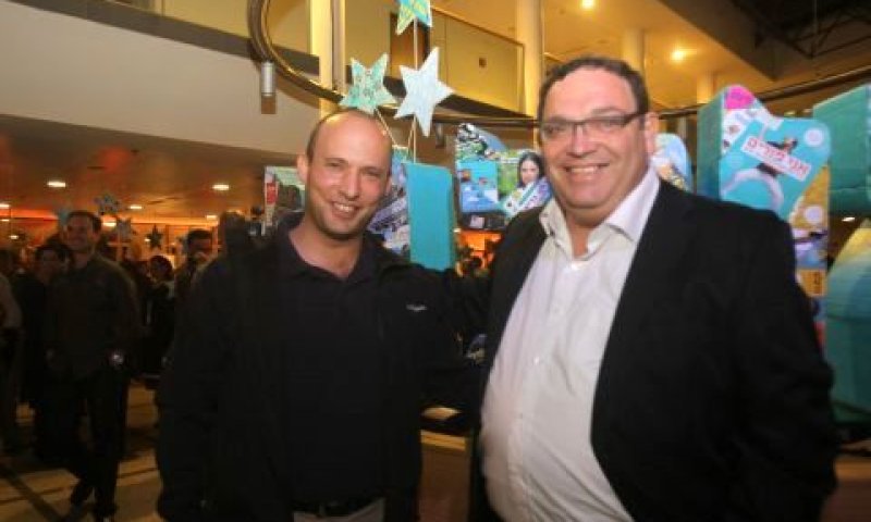 שי פירון ונפתלי בנט בימים אחרים [צילום: מרים צחי/מקור ראשון]