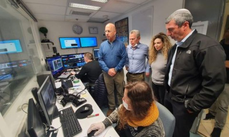 שר החינוך באולפני הלמידה מרחוק: "נשקיע משאבים כדי שהלמידה תהיה איכותית"
