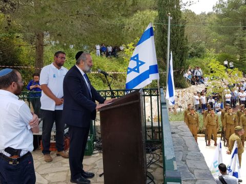 דרעי. "יש מחיר לקיום שלנו כאן" [צילום: דוברות גוש עציון ]