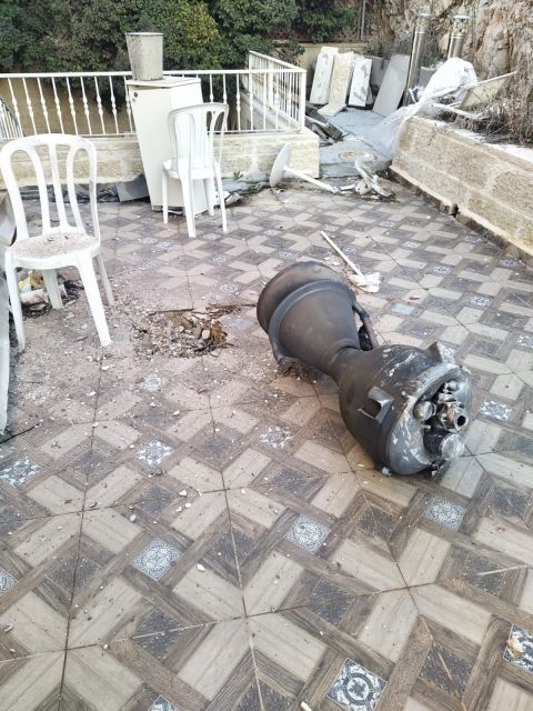 מנוע הטיל ששוגר מתימן [צילום: דוברות כבאות והצלה]