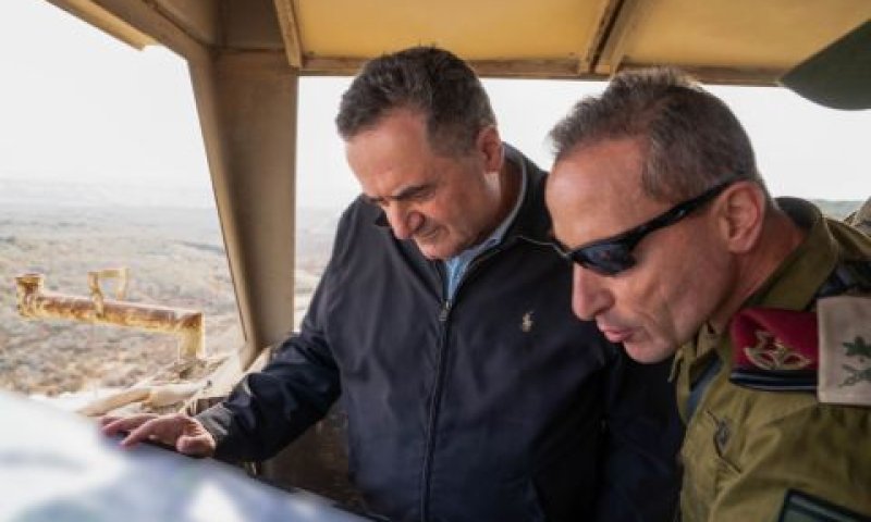 שר הביטחון בביקור בחזית המזרחית [צילום: שירה קינן, משרד הביטחון]