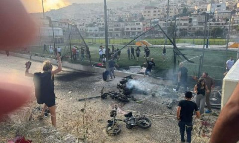מגרש הכדורגל, הילדים שיחקו ולא הספיקו להסתתר [צילום: לפי סעיף 27א' לחוק זכויות יוצרים]