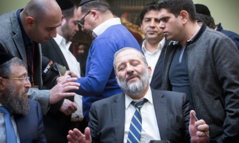 דרעי. "מושך" את הזמן [צילום: מרים אלסטר/פלאש 90]