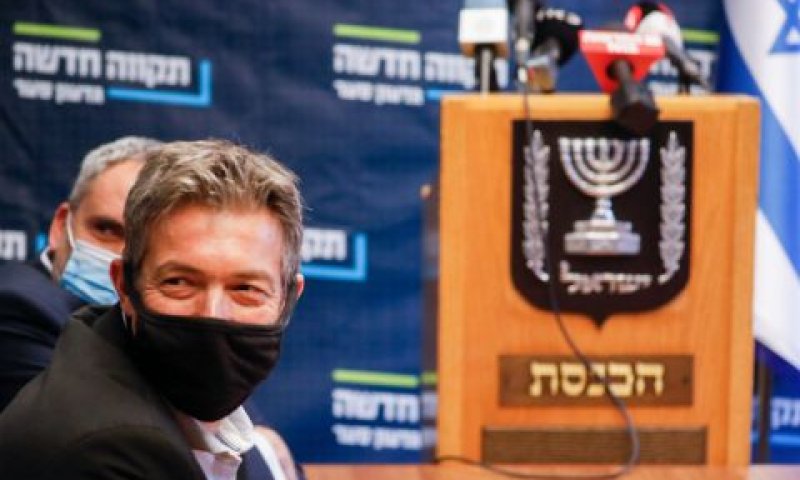 יועז הנדל וזאב אלקין [צילום: אוליביה פיטוסי/פלאש 90]