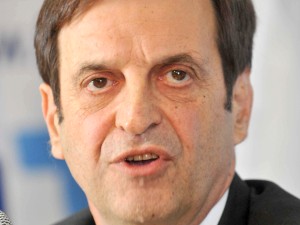 ח"כ דן מרידור. מונה לסגן ראש הממשלה, שר לשירותי המודיעין והוועדה לאנרגיה אטומית, חבר בקבינט המדיני-ביטחוני ובמטבחון [צילום: יוסי זליגר]