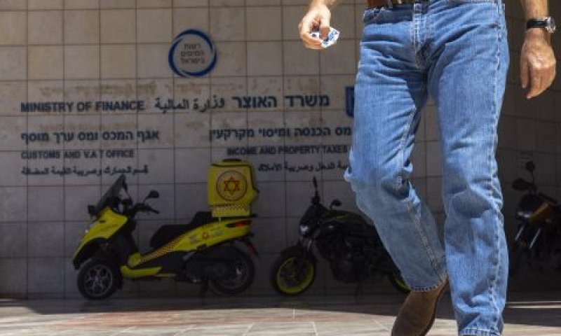 האם הכנסת בינה מלאכותית תעזור? [צילום: אוליביה פיטוסי, פלאש 90]