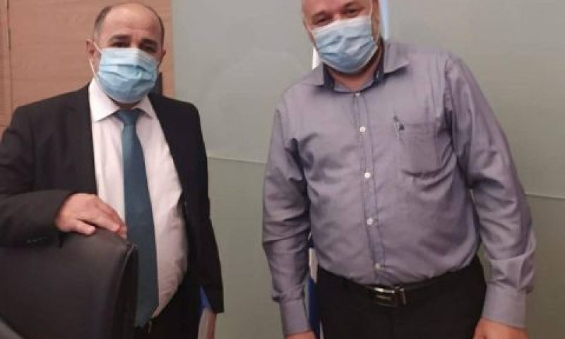 יו"ר ועדת הכלכלה ח"כ יעקב מרגי ויו"ר ארגון נהגי האוטובוסים ישראל גנון