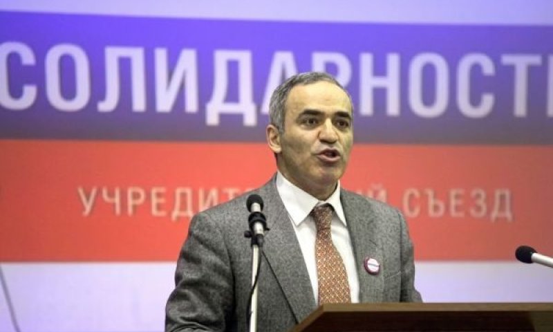קספרוב. מזהיר מפני פוטין ושי ג'ינפינג [צילום: AP]