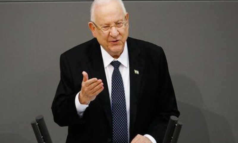 ריבלין. נאם בעברית בפרלמנט הגרמני [צילום: מרקוס שרייבר/AP]