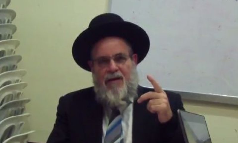 הרב לביא. גט מעושה [צילום: יוטיוב]