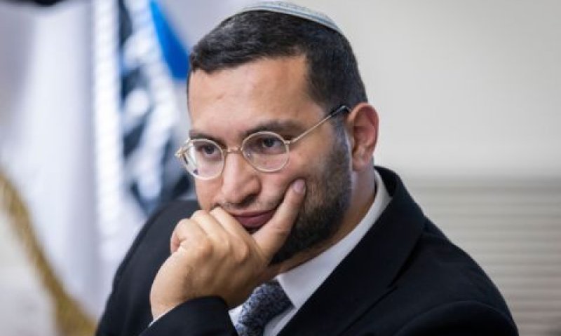 יצחק וסרלאוף [צילום: אוליביה פיטוסי/פלאש 90]