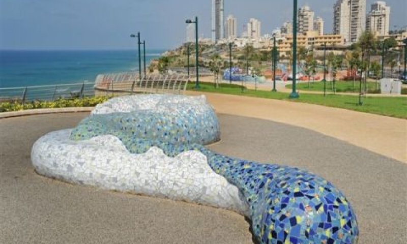 שיקוף לפסיפס האנושי והתרבותי המרכיב את העיר [צילום: יח"צ]