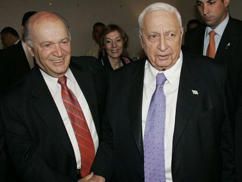 שרון ונשיא הבונדס, יהושע מצא [AP]