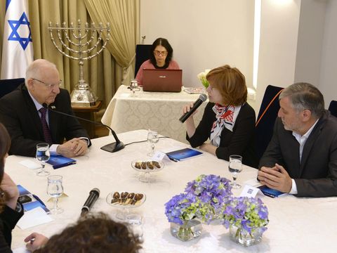 ריבלין עם נציגות יש עתיד [צילום: מארק ניימן/לע"מ]