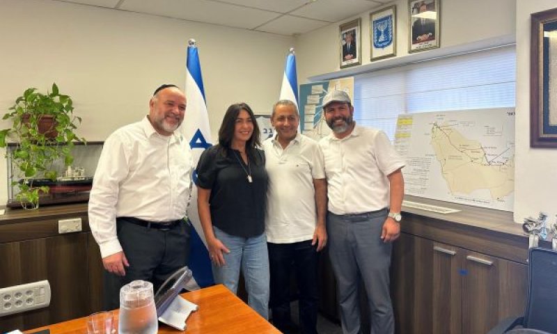השרה רגב עם ראשי ארגון הנהגים [צילום: טנא תקשורת]