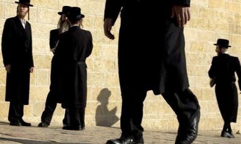 גברים חרדים [אילוסטרציה: AP]
