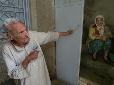 ששון סאלח ורג'ינה ציון [AP]