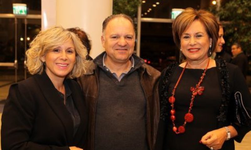 נאוה ברק עם עזרא ולילי כהן [צילום: מורג ביטן]