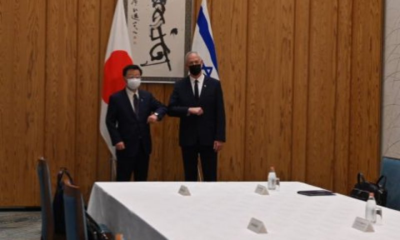 גנץ בביקור רשמי ביפן [צילום: אריאל חרמוני, משרד הביטחון]