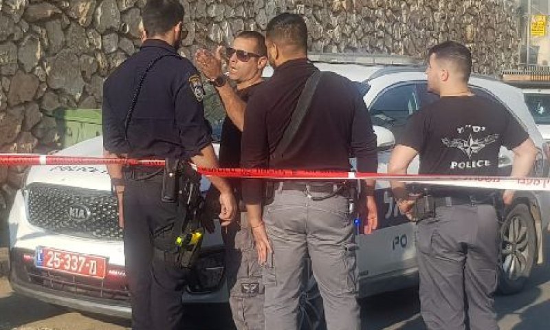 הניידת עליה בוצע הירי [צילום: דוברות משטרה]