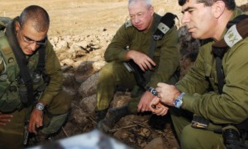 פחות אמון בקרב צעירים [צילום: דובר צה"ל]
