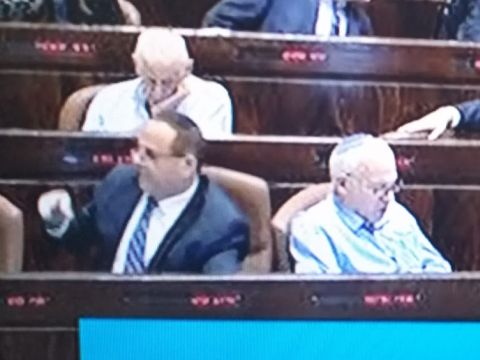 קרא במליאה, דקות ספורות לפני האירוע