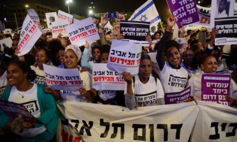 הפגנה נגד הגירוש [צילום: גילי יערי/פלאש 90]