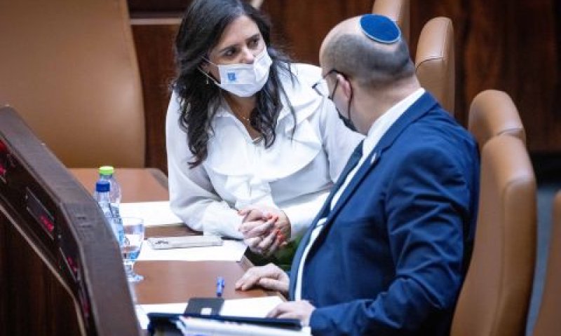 שקד ובנט. השרים יכריעו [צילום: יונתן זינדל/פלאש 90]