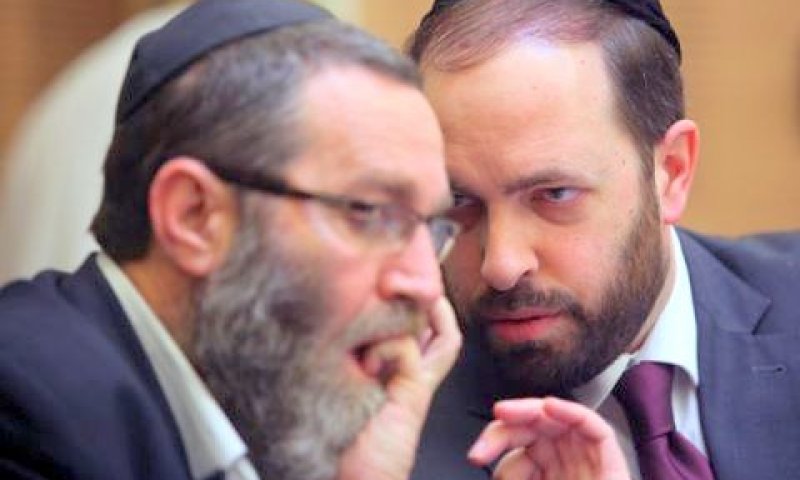 אטיאס וגפני. חזית נגד פקידי האוצר [צילום: פלאש 90]