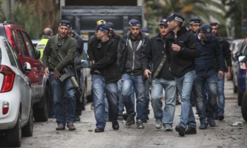סריקות שוטרים ברחובות [צילום: אסתר רוביאן/פלאש 90]