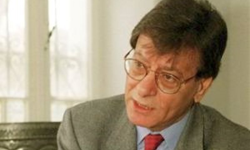 המשורר הפלשתיני מחמוד דרוויש [צילום: AP]