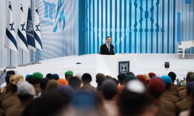 הרצוג. "אין יפה מחגכם הצנוע" [צילום: אלעד מלכה]