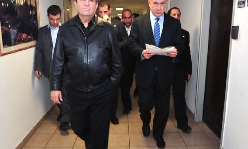 נתניהו וברק. הרחבה לפי הצורך [משרד הביטחון]