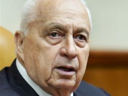 רק דיווח אחד? שרון [צילום ארכיון: AP]