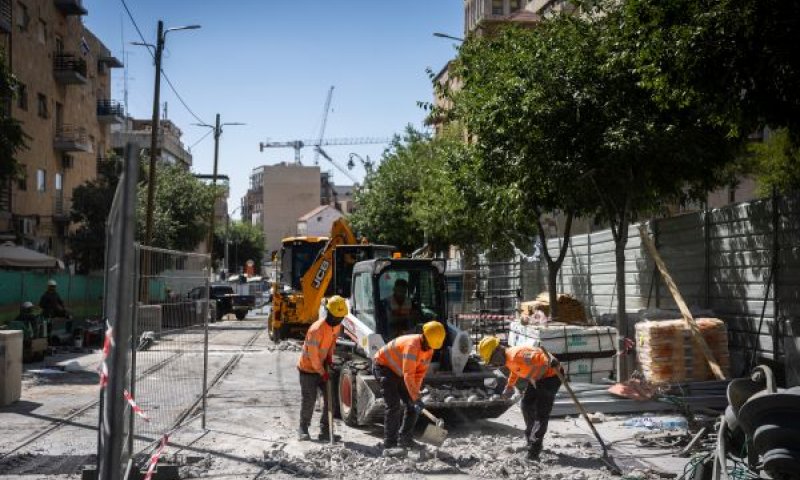 המבצע ההנדסי הושלם. עבודות הרכבת הקלה במרכז ירושלים [צילום: חיים גולדברג/פלאש 90]