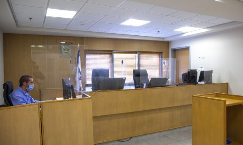 מקשיחים קו נגד ניכור הורי [צילום: אוליביה פיטוסי/פלאש 90]