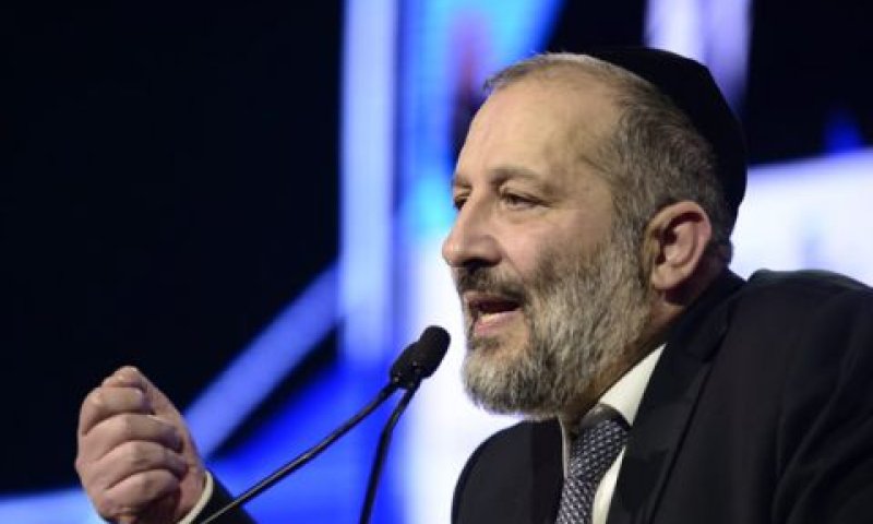 דרעי. הפחתת חוב [צילום: תומר נויברג/פלאש 90]