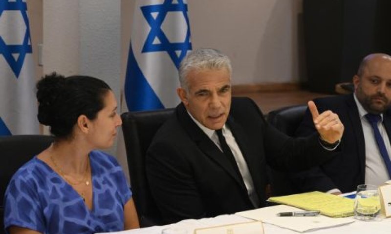 יאיר לפיד ונעמה שולץ [צילום: חיים צח/לע"מ]