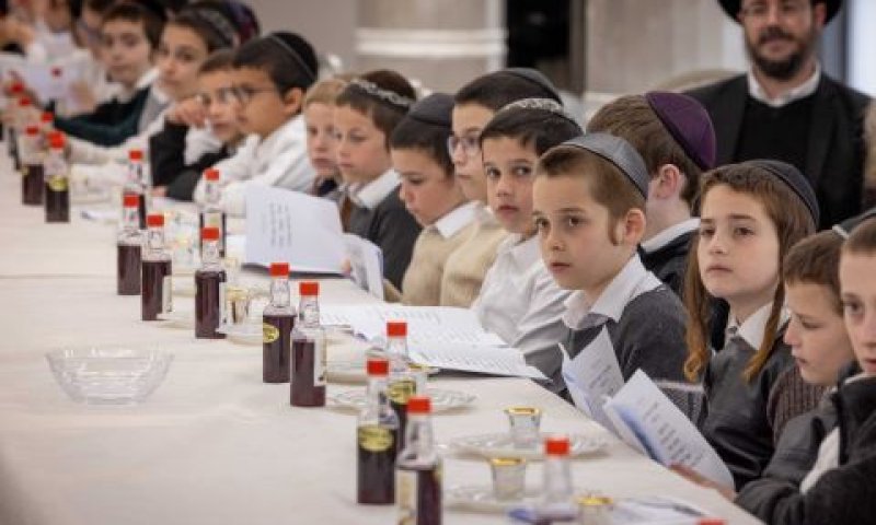 אלפי שקלים בחודש למשפחה [צילום אילוסטרציה: נתי שוחט, פלאש 90]