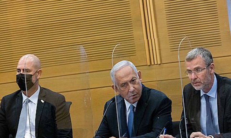 החרמה חסרת תקדים [צילום: יונתן זינדל, פלאש 90]