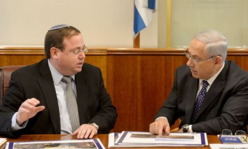 נתניהו ופינסקי. אפשר לתת מענק נקודתי [צילום ארכיון: עמוס בן-גרשום/לע"מ]