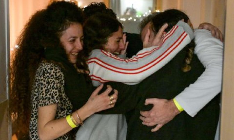 רגעי המפגש בבית החולים [צילום: מעיין טואף/לע"מ]