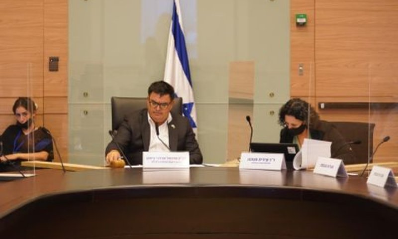 ח"כ ביטון בדיון בוועדה [צילום: דני שם-טוב, דוברות הכנסת]
