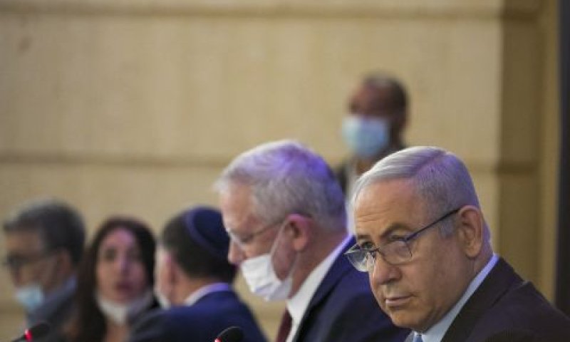 נתניהו וגנץ [צילום: אוליביה פיטוסי, פלאש 90]