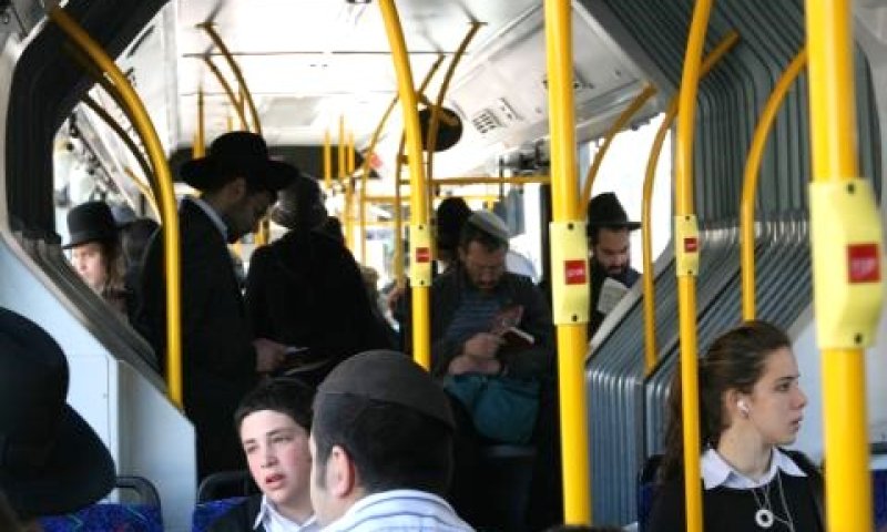 קו אוטובוס נפרד [צילום: פלאש 90]