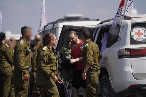 איתן הורן חובר לכוחות צה"ל [צילום: דובר צה"ל]